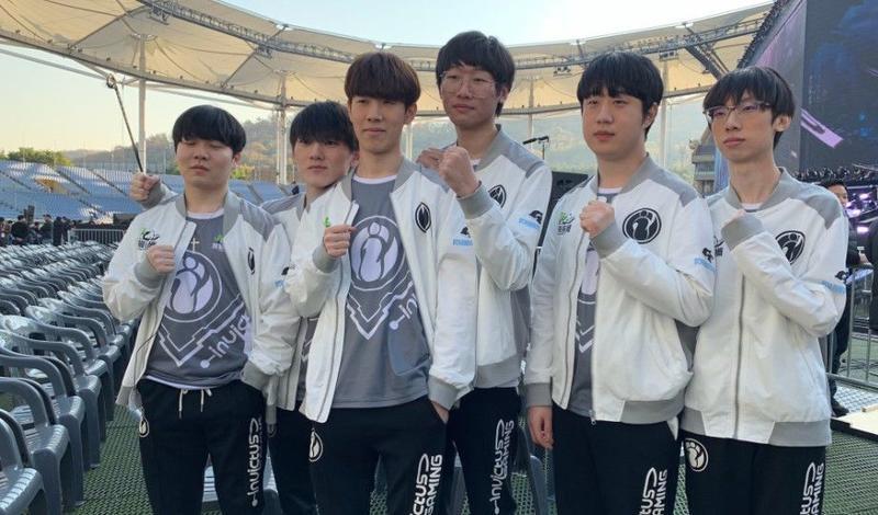 强队压制 强队压制