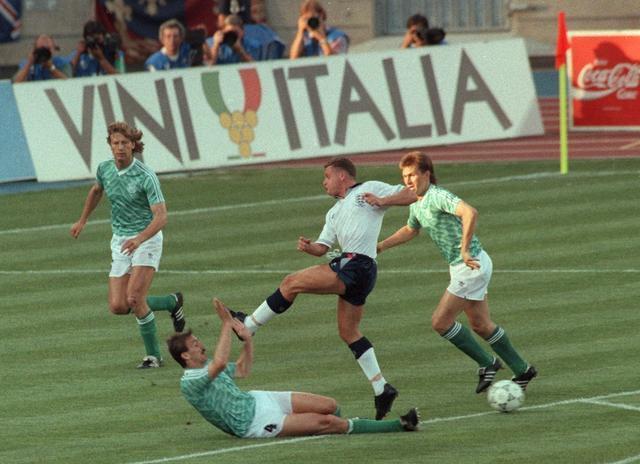 时显得力不 时显得力不